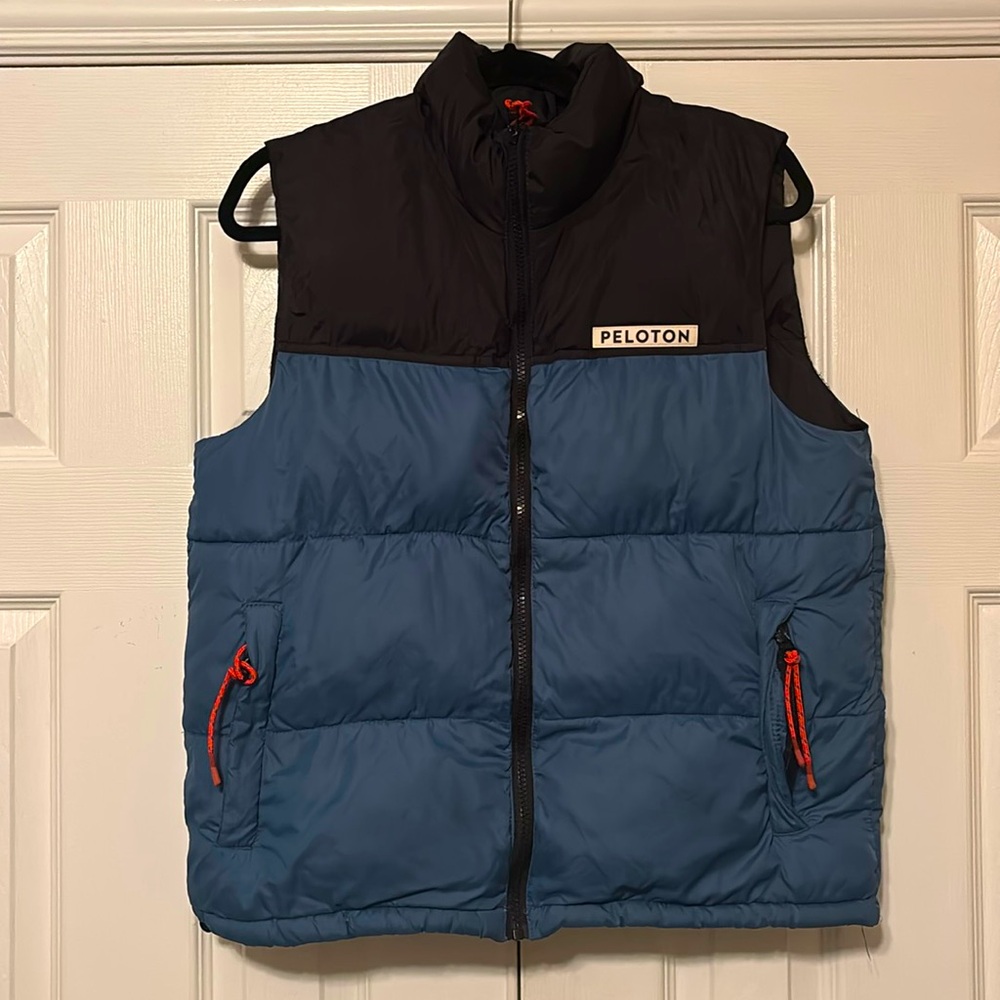 Peloton puffer jacket/vest
Women’s size medium